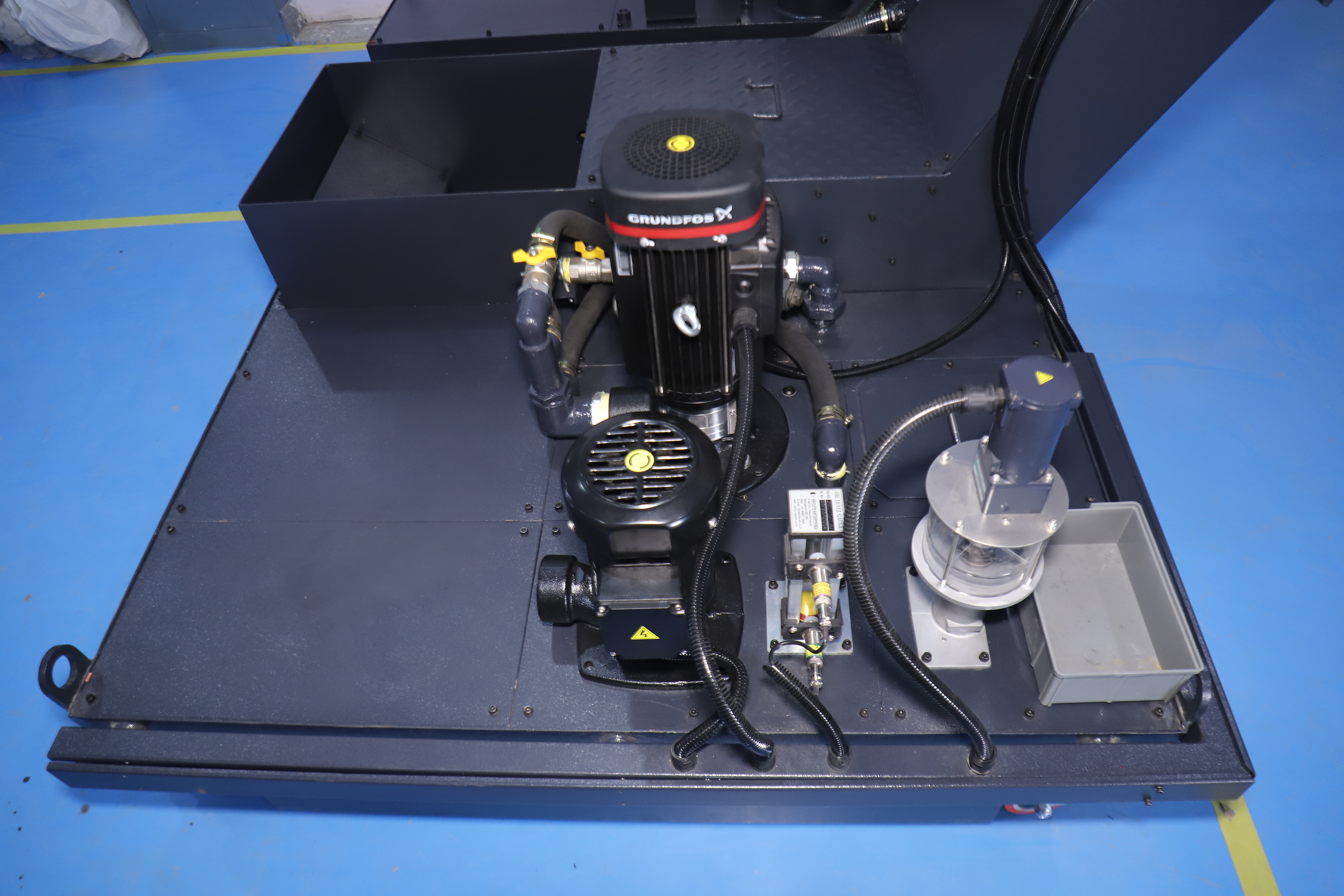 Standard + CTS + Cyclone + Chip Conveyor + Chiller Thumbnail